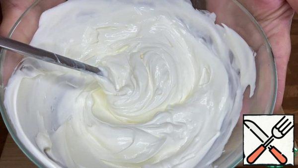 Mix cream cheese with sour cream until smooth. Add finely chopped bell pepper, tomato, green onion and mix.
