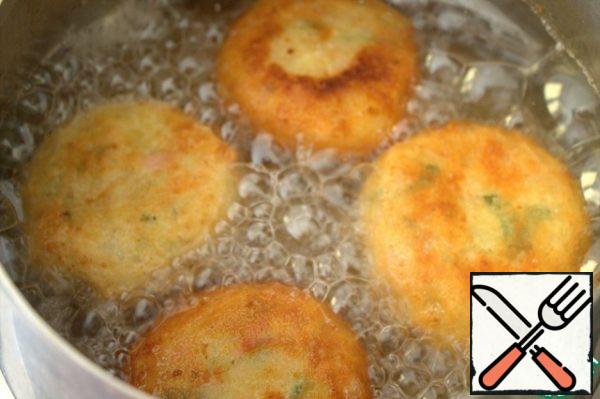 Fry from all sides evenly.