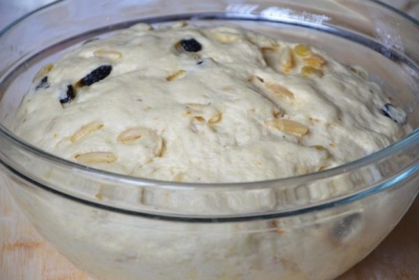 Divide the dough into two equal parts.


