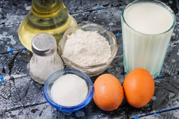 How to make pancakes with holes using boiling water? Prepare the necessary ingredients for creating delicate pancakes. If the chicken eggs are large, then a little more flour may be required, and vice versa!


