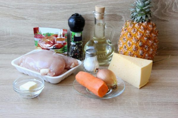 How to make baked pineapple with cheese in the oven for a special occasion? Start by gathering the necessary ingredients. Choose a ripe pineapple and wash it thoroughly with cool water, including the green top. Allow the pineapple to drain any excess water. Preheat your oven to 180 degrees Celsius (356 degrees Fahrenheit).

