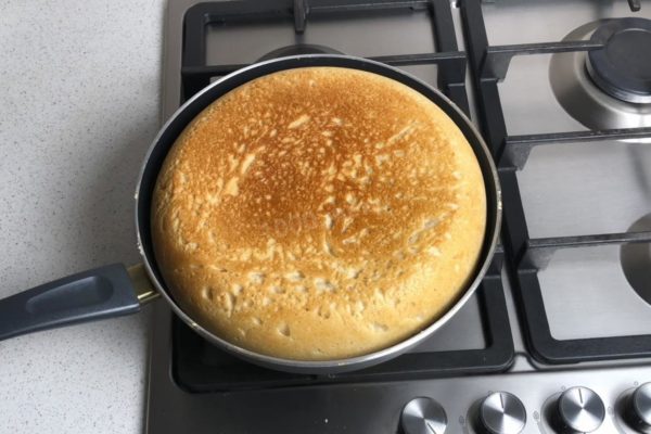 Once one side is nicely browned, flip the bread to cook the other side. Fry the bread for another half-hour, this time without the lid.

