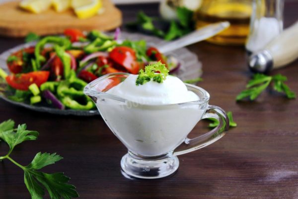 Mayonnaise Sauce With Garlic
