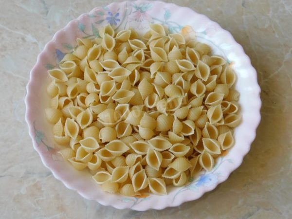 Measure out the required amount of pasta.

