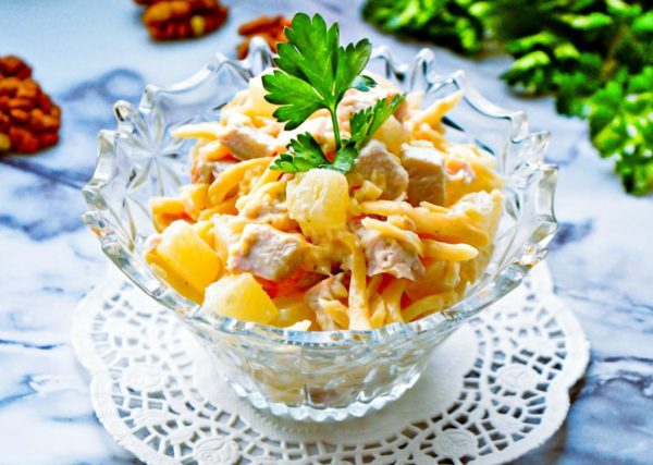 Salad With Pineapple, Chicken, Cheese and Garlic