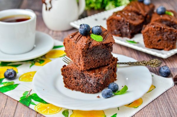 Once baked, let the brownies cool slightly, then cut them into squares and serve. Enjoy them warm with a scoop of vanilla ice cream for a delightful contrast in temperatures. Alternatively, drizzle melted chocolate over cooled brownies for added decadence. Enjoy your indulgent treat!

