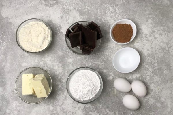 How to make a classic chocolate brownie at home? Prepare all the necessary ingredients.

